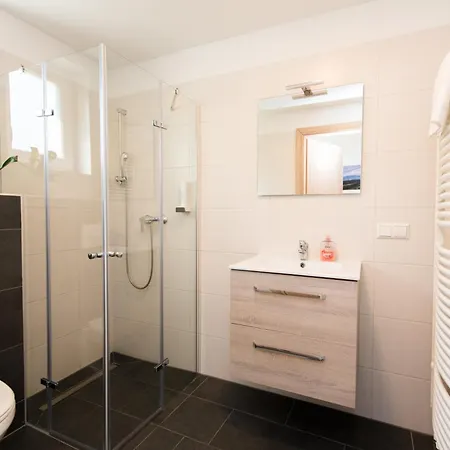 Ferienwohnungen Und Zimmer Yassi 3* Spielberg Bei Knittelfeld