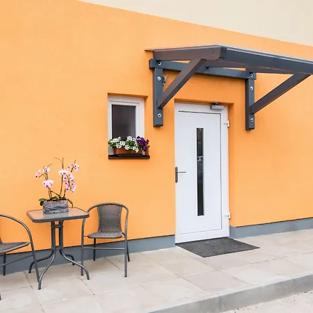 Ferienwohnungen Und Zimmer Yassi Bed & Breakfast Spielberg Bei Knittelfeld