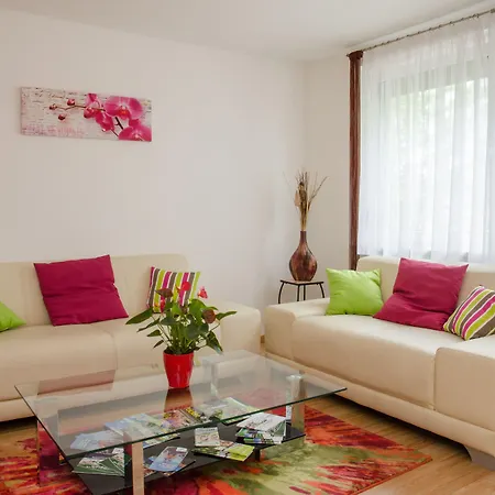 Bed & Breakfast Ferienwohnungen Und Zimmer Yassi