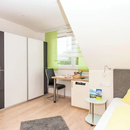 Bed & Breakfast Ferienwohnungen Und Zimmer Yassi