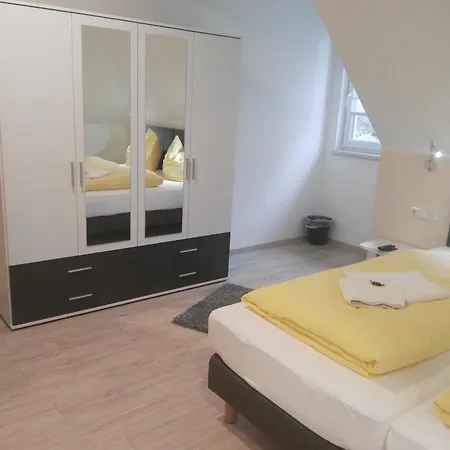 Bed & Breakfast Ferienwohnungen Und Zimmer Yassi