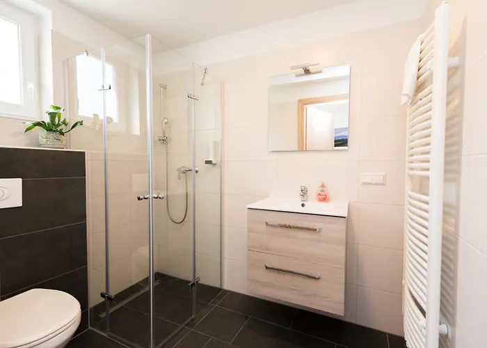 Ferienwohnungen Und Zimmer Yassi 3* Spielberg Bei Knittelfeld