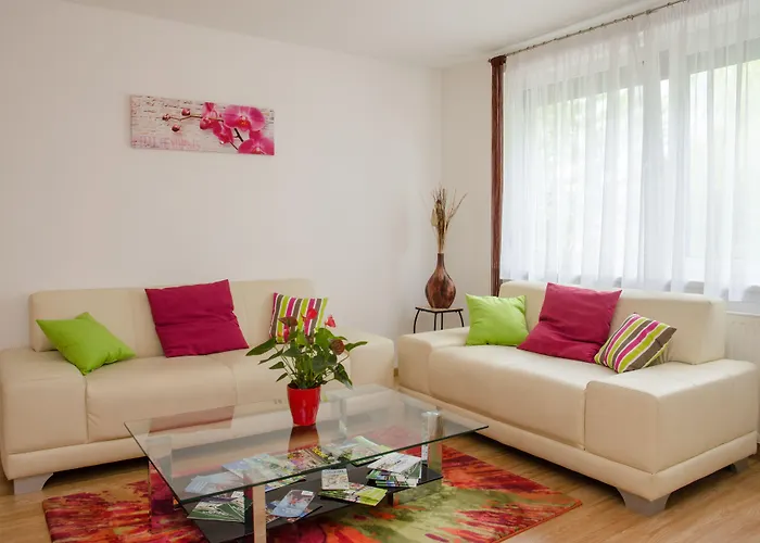 Bed & Breakfast Ferienwohnungen Und Zimmer Yassi