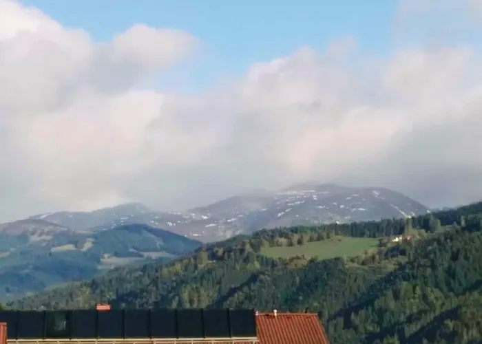 Ferienwohnungen Und Zimmer Yassi 3*