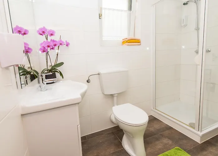 Ferienwohnungen Und Zimmer Yassi 3* Spielberg Bei Knittelfeld