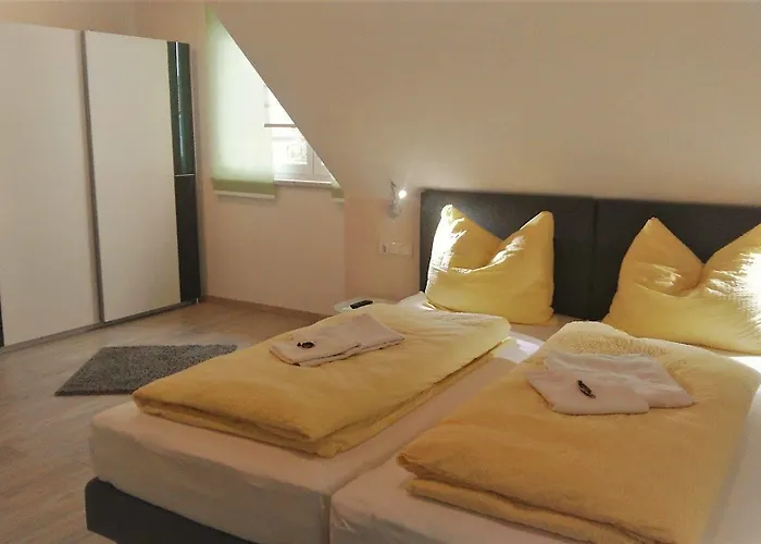 Ferienwohnungen Und Zimmer Yassi Bed & Breakfast 3*