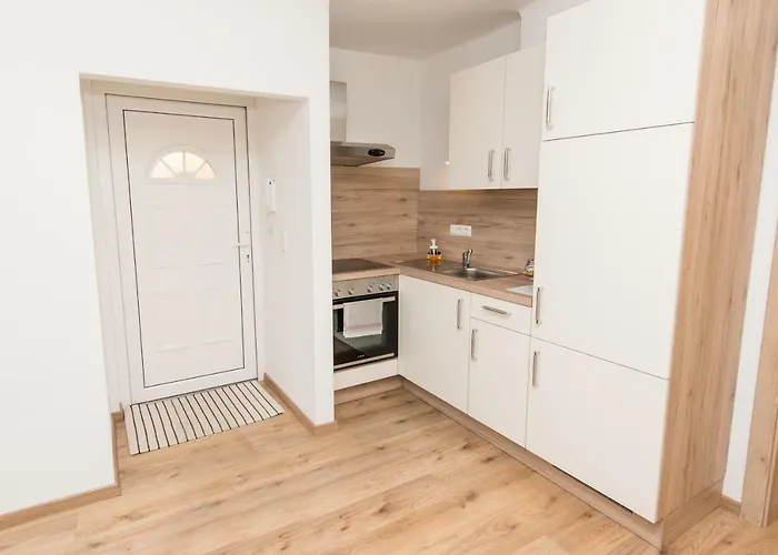 Ferienwohnungen Und Zimmer Yassi 3*